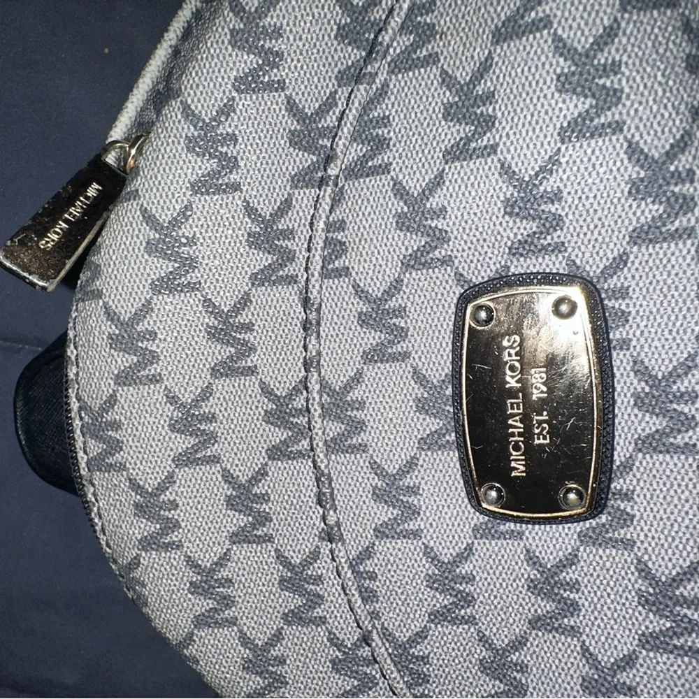 MK Backpack - Picture 6 of 7